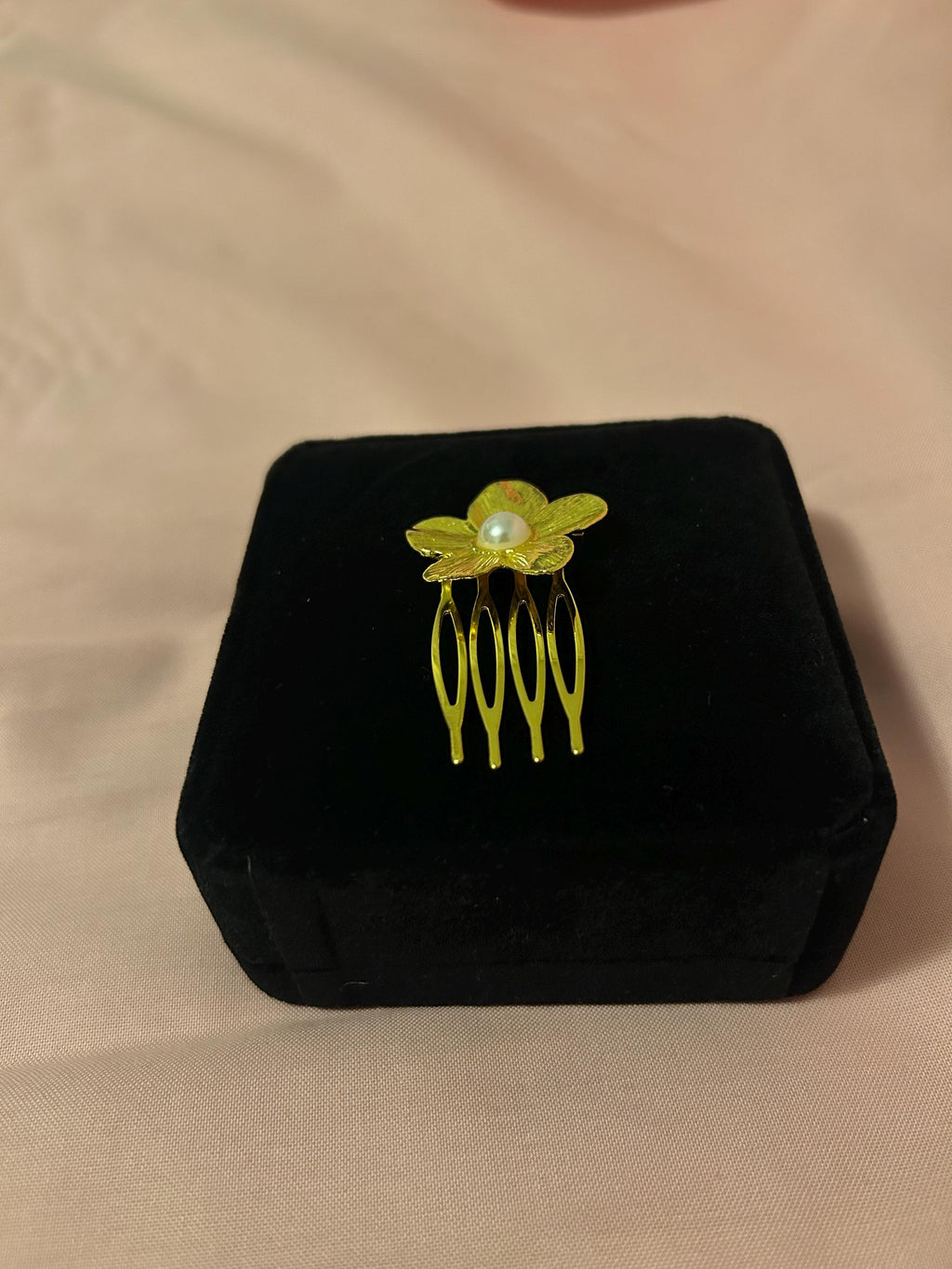 18K Gold Flower Hair Comb with Pearl | Minimalist Floral Wedding Accessory