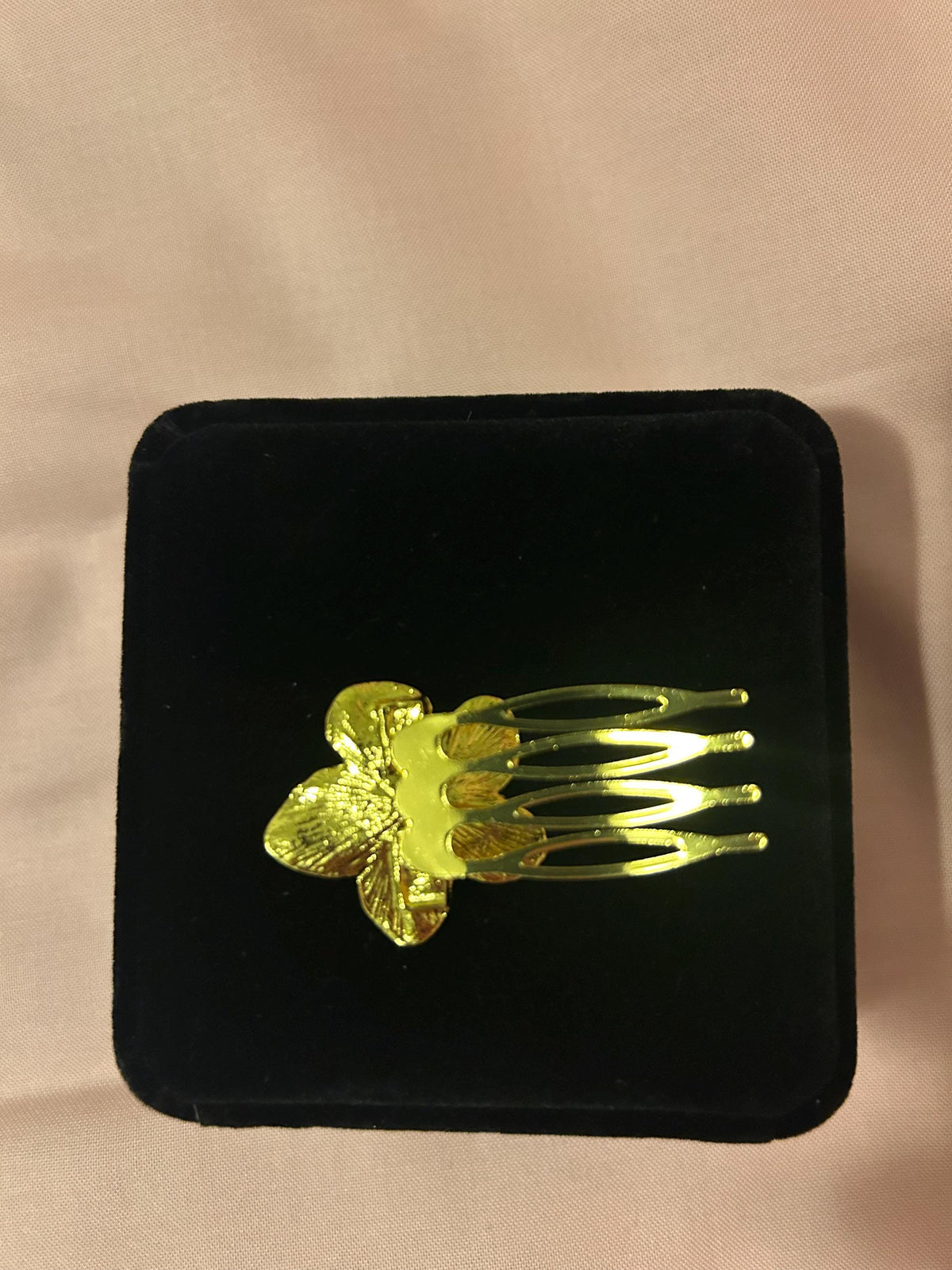 18K Gold Flower Hair Comb with Pearl | Minimalist Floral Wedding Accessory