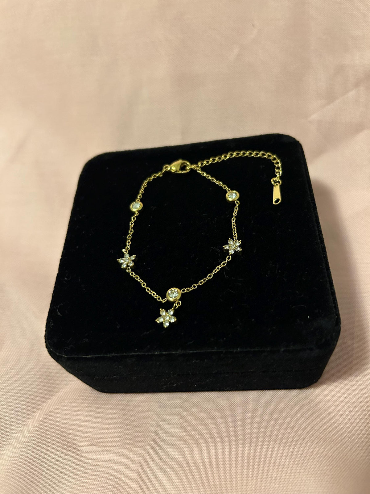 18K Gold Plated Flower Bracelet with CZ Stones – Adjustable Stainless Steel Chain