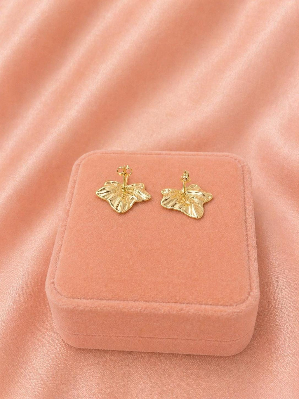 18K Gold Plated Flower Stud Earrings – Minimalist Floral Stainless Steel Jewelry