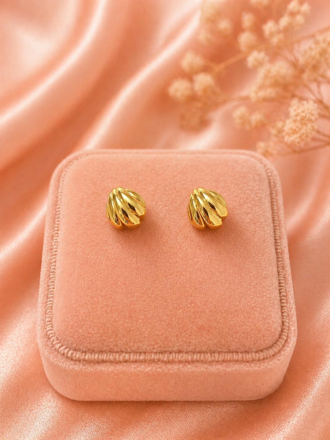 18K Gold Plated Shell Stud Earrings, Vintage Stainless Steel Minimalist Seashell Jewelry