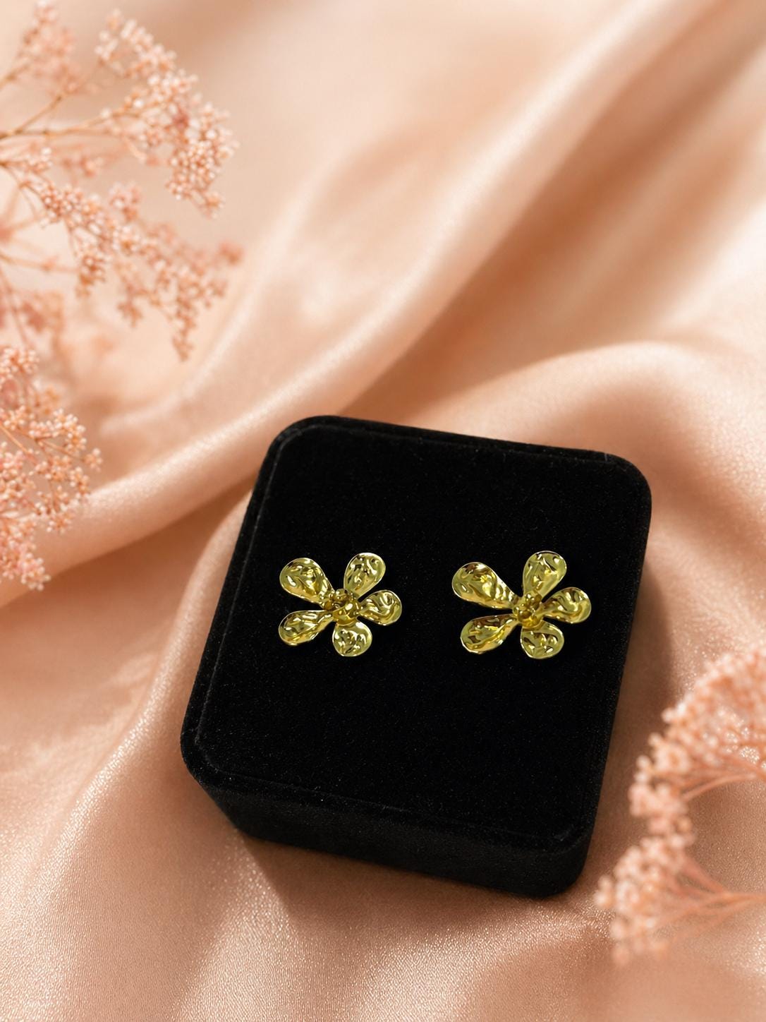 18K Gold Plated Textured Floral Stud Earrings, Stainless Steel Dainty Jewelry