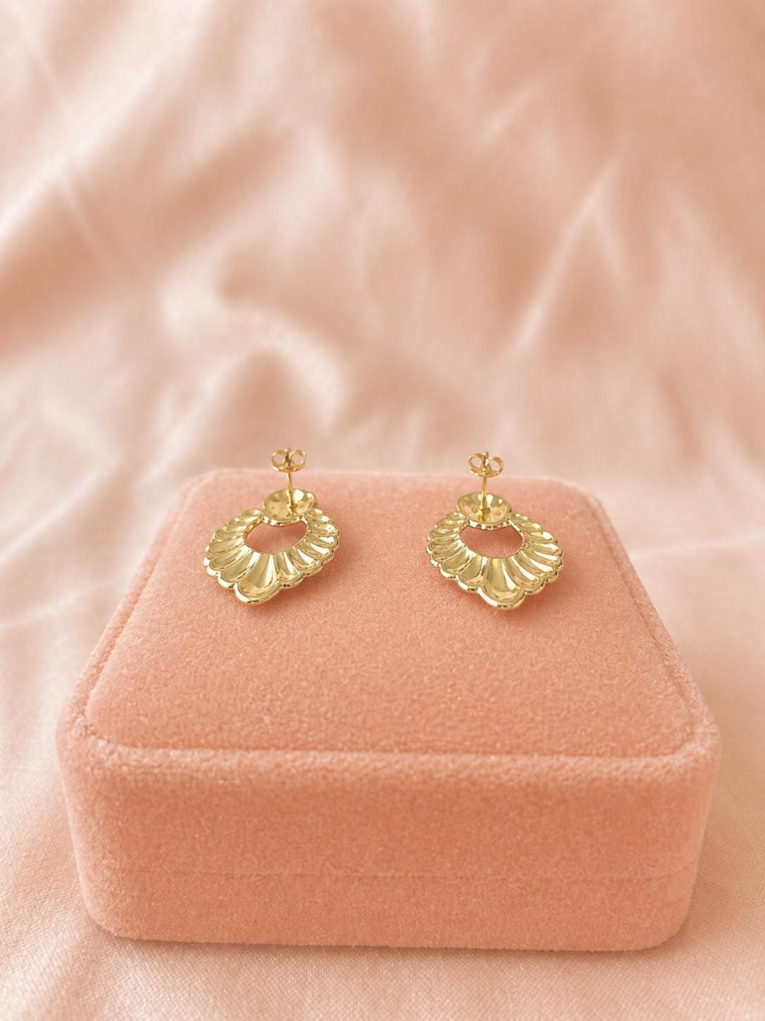 18K Gold Plated Oval Drop Earrings, Vintage Style Statement Dangle Jewelry