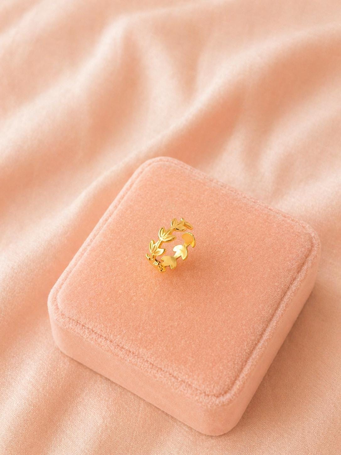 18K Gold Plated Butterfly Ring – Adjustable Stainless Steel Band – Minimalist Floral Nature Design