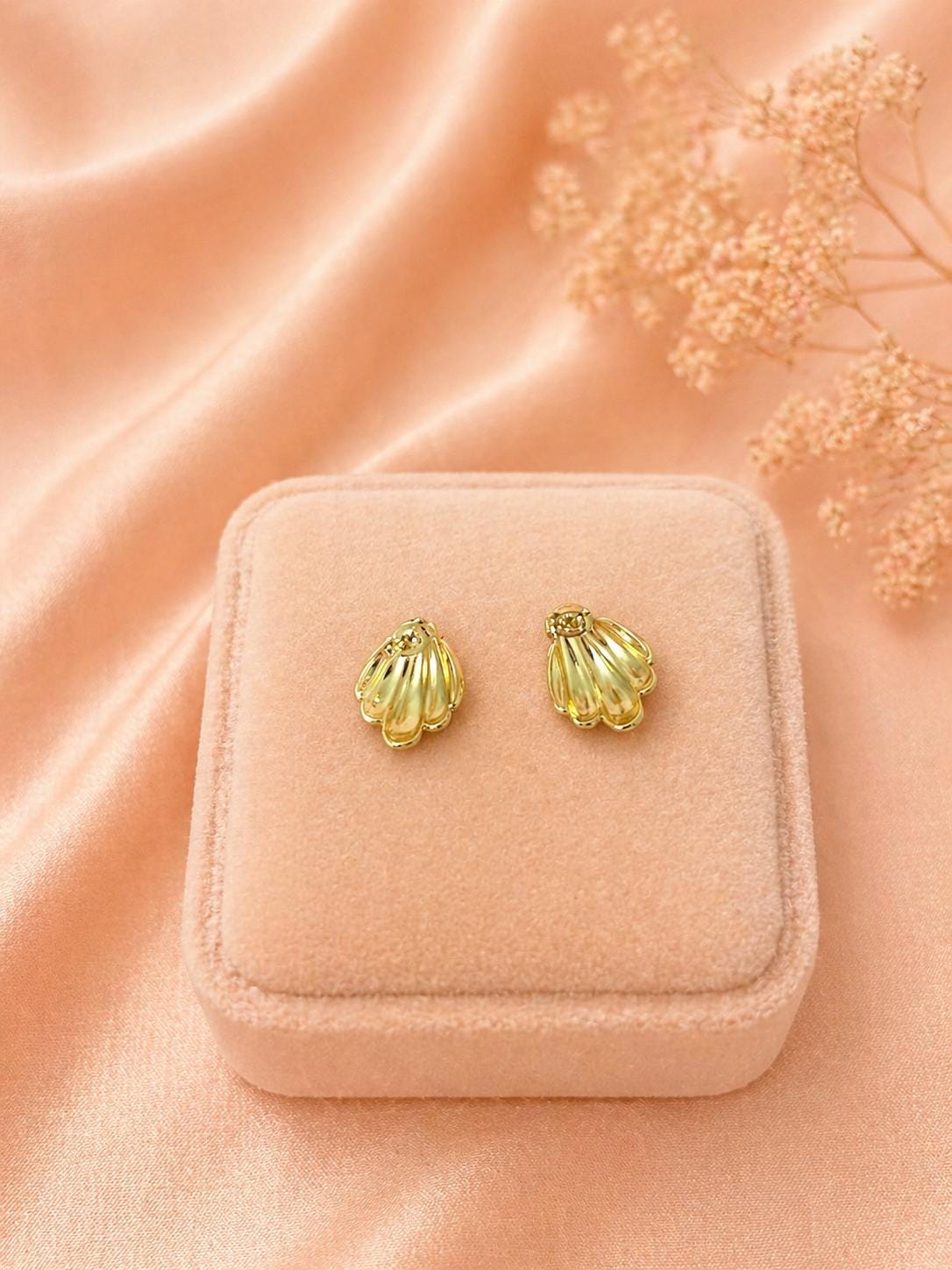 18K Gold Plated Shell Stud Earrings, Vintage Stainless Steel Minimalist Seashell Jewelry