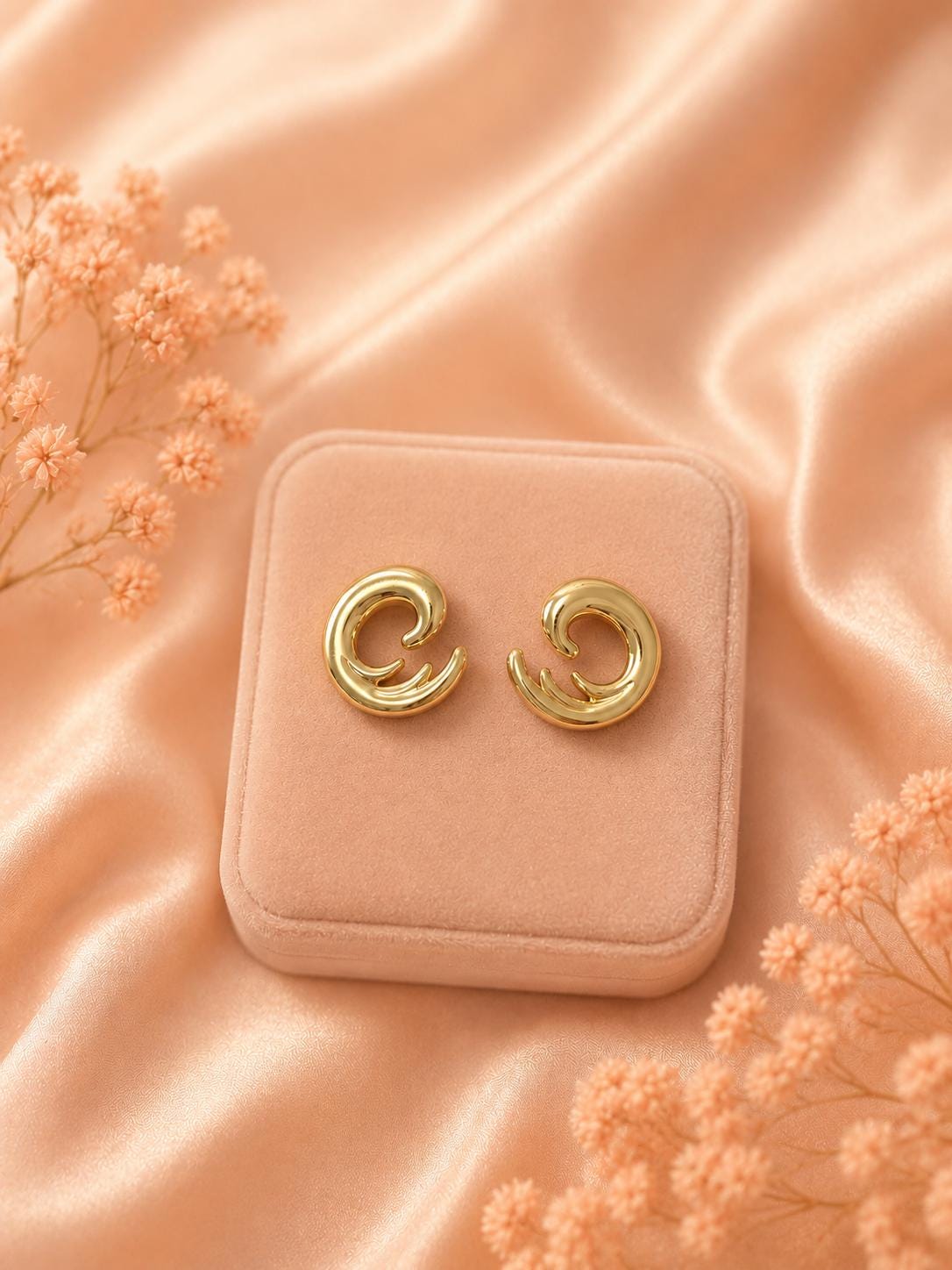 18K Gold Plated Wave Stud Earrings: Modern Abstract Minimalist Jewelry