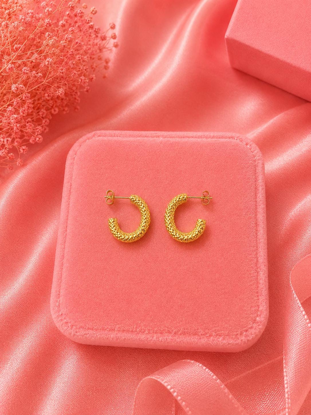 Textured 18K Gold Plated Hoop Earrings, Chunky Minimalist Statement Jewelry
