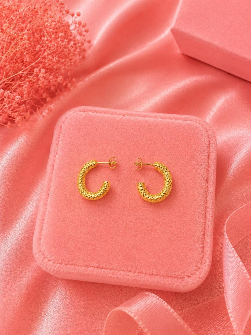 Textured 18K Gold Plated Hoop Earrings, Chunky Minimalist Statement Jewelry